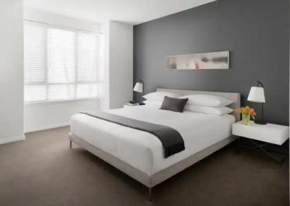 AKA Beverly Hills - 84