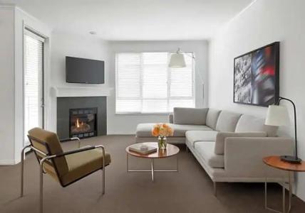 AKA Beverly Hills - 51