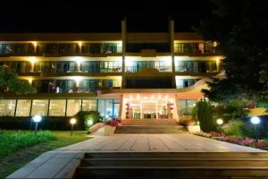 Hotel Ambassador - Free Parking, Golden Sands