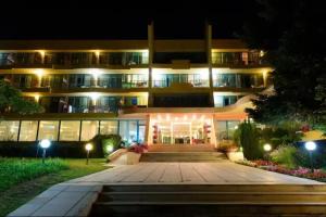 Hotel Ambassador - Free Parking, Golden Sands