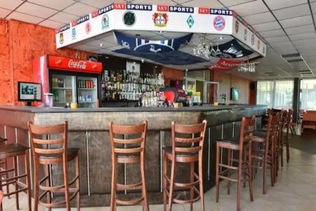 Ambassador - Free Parking - 22