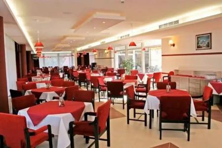 Ambassador - Free Parking - 21