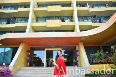 Ambassador - Free Parking - 26