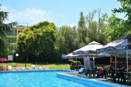 Ambassador - Free Parking - 12