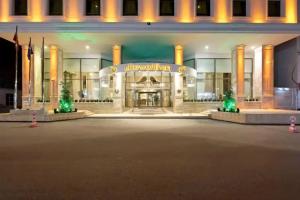 Elite World Hotel, Van