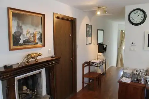 Húsavík Guesthouse - 12