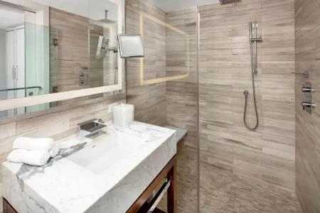 Hilton Club The Quin New York - 8