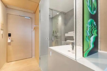 Sound Garden Airport - 30