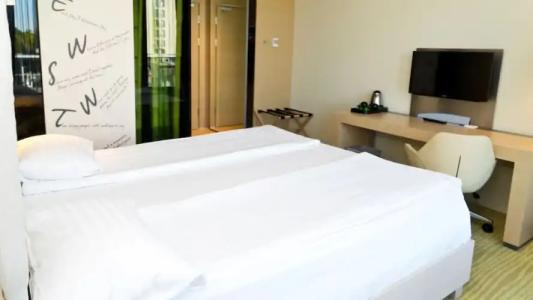 Sound Garden Airport - 70