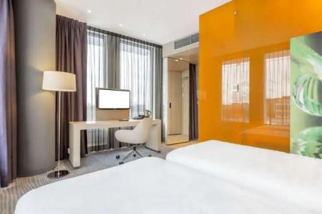 Sound Garden Airport - 77