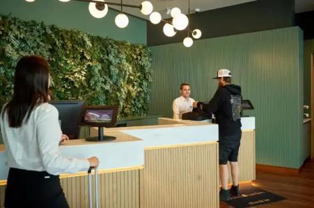 Sound Garden Airport - 25