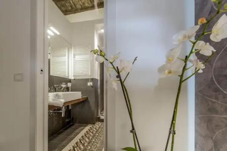 First Floor - Boutique - 7