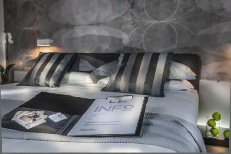 First Floor - Boutique - 26