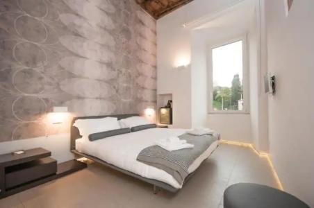 First Floor - Boutique - 51