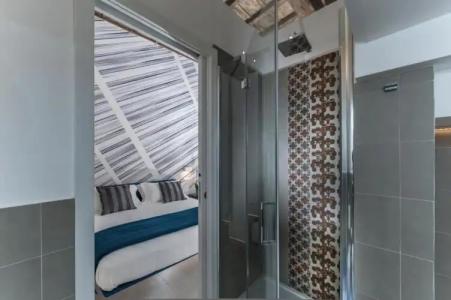 First Floor - Boutique - 57