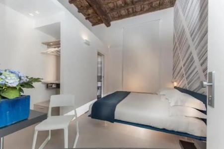 First Floor - Boutique - 56