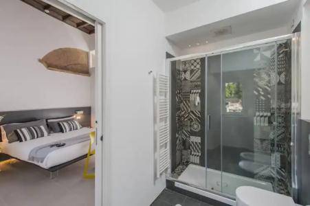 First Floor - Boutique - 23