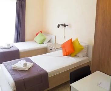 Mavina & Apartments - 37