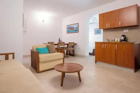 Conte & Restaurant - 34