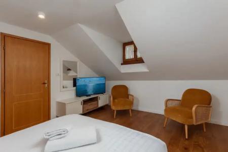 Conte & Restaurant - 106