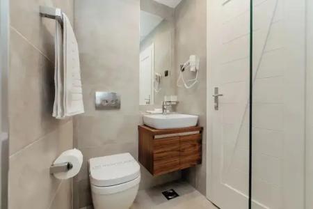 Conte & Restaurant - 10