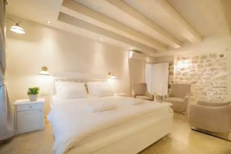 Conte & Restaurant - 72