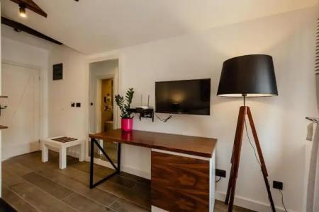 Conte & Restaurant - 44