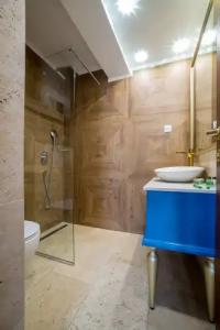 Conte & Restaurant - 54