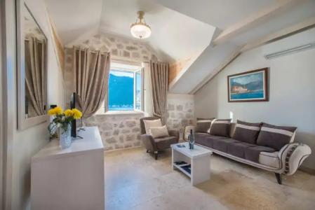 Conte & Restaurant - 91