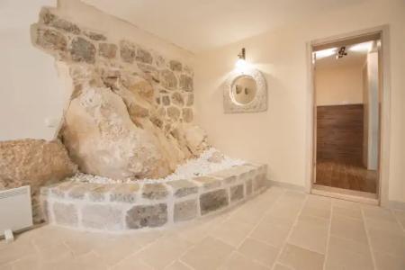 Conte & Restaurant - 102