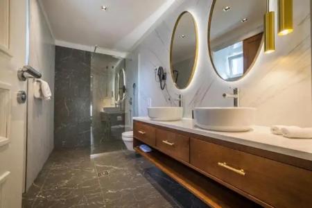 Conte & Restaurant - 63