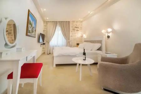 Conte & Restaurant - 73