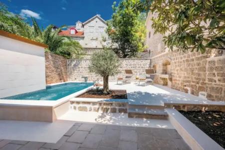 Conte & Restaurant - 20