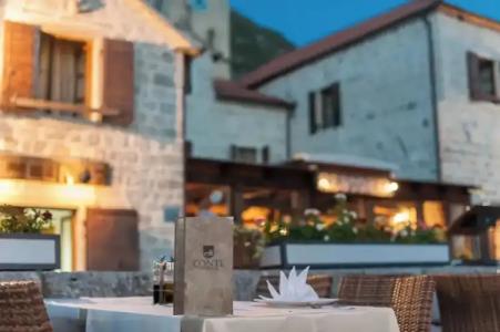 Conte & Restaurant - 35