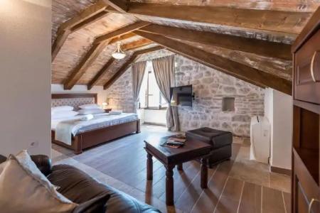 Conte & Restaurant - 60