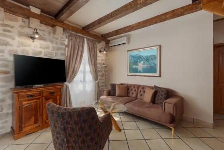 Conte & Restaurant - 107