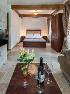 Conte & Restaurant - 86