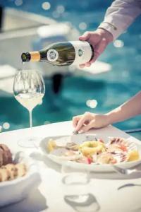 Conte & Restaurant - 39