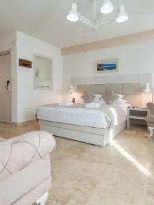 Conte & Restaurant - 80