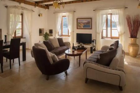 Conte & Restaurant - 69