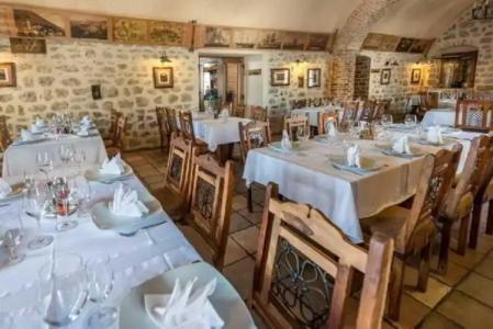 Conte & Restaurant - 36