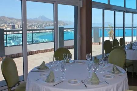 La Familia Gallo Rojo - 14