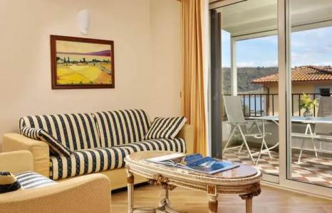 Recostano Residence - 46