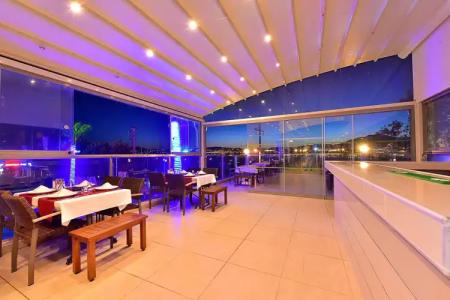 Tropicana Beach - 27