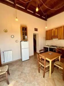 I Lecci Guesthouse - 25