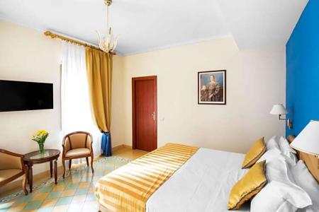 Piazza Di Spagna - 73