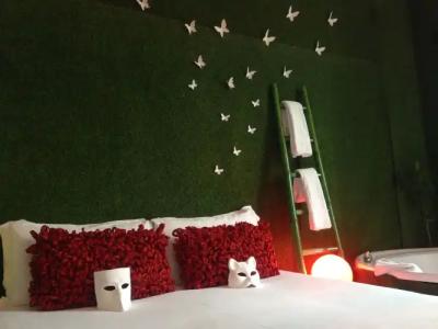 Jacuzzi Rooms - 12