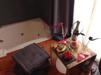 Jacuzzi Rooms - 49