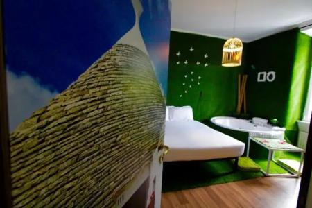 Jacuzzi Rooms - 24