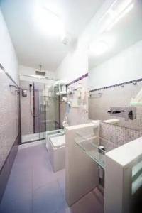 Relais Trevi 95 Boutique - 85